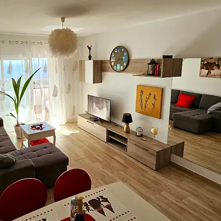Apartment Cozy Sea Views In *