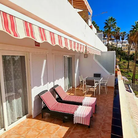 Apartment Cozy Sea Views In